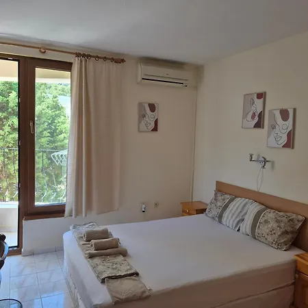 Konukevi Maxim - Free Parking 3*