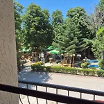 Maxim بيت ضيافة فارنا