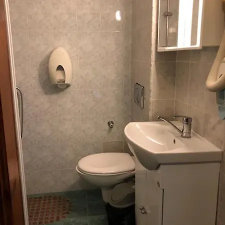 Maxim - Free Parking Gasthuis Varna