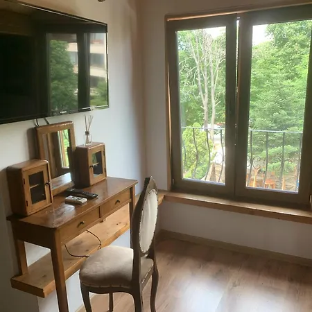 Maxim - Free Parking Къща за гости