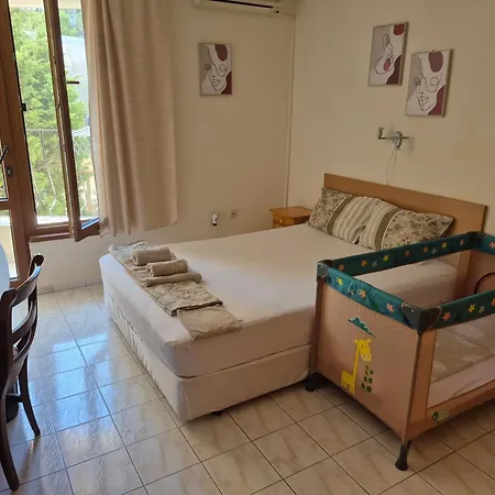 Maxim - Free Parking