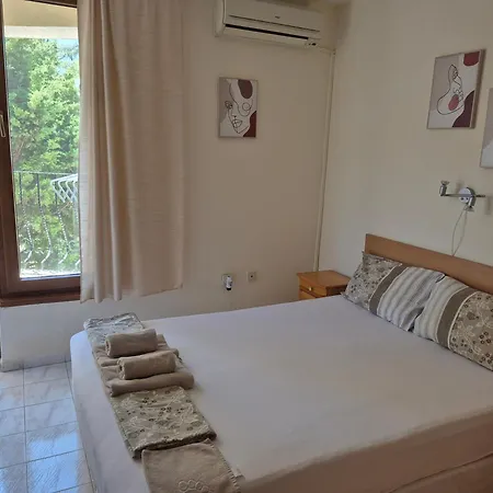 Maxim - Free Parking Варна