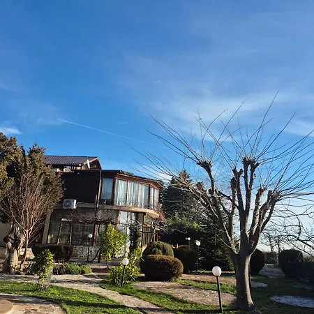 Maxim - Free Parking 3*