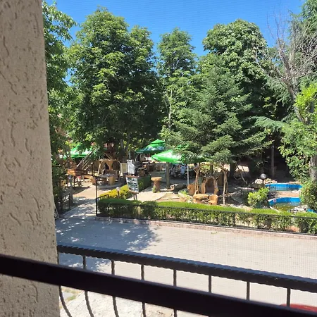 Maxim - Free Parking Къща за гости Варна