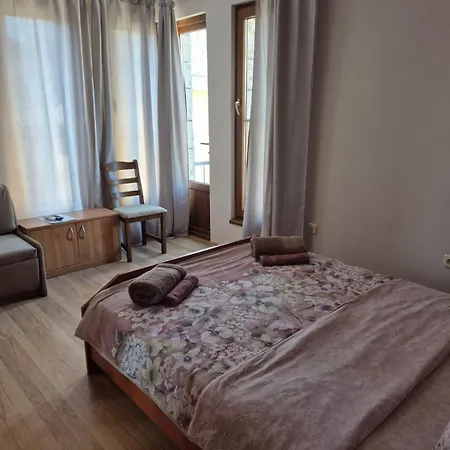 Maxim Guest house